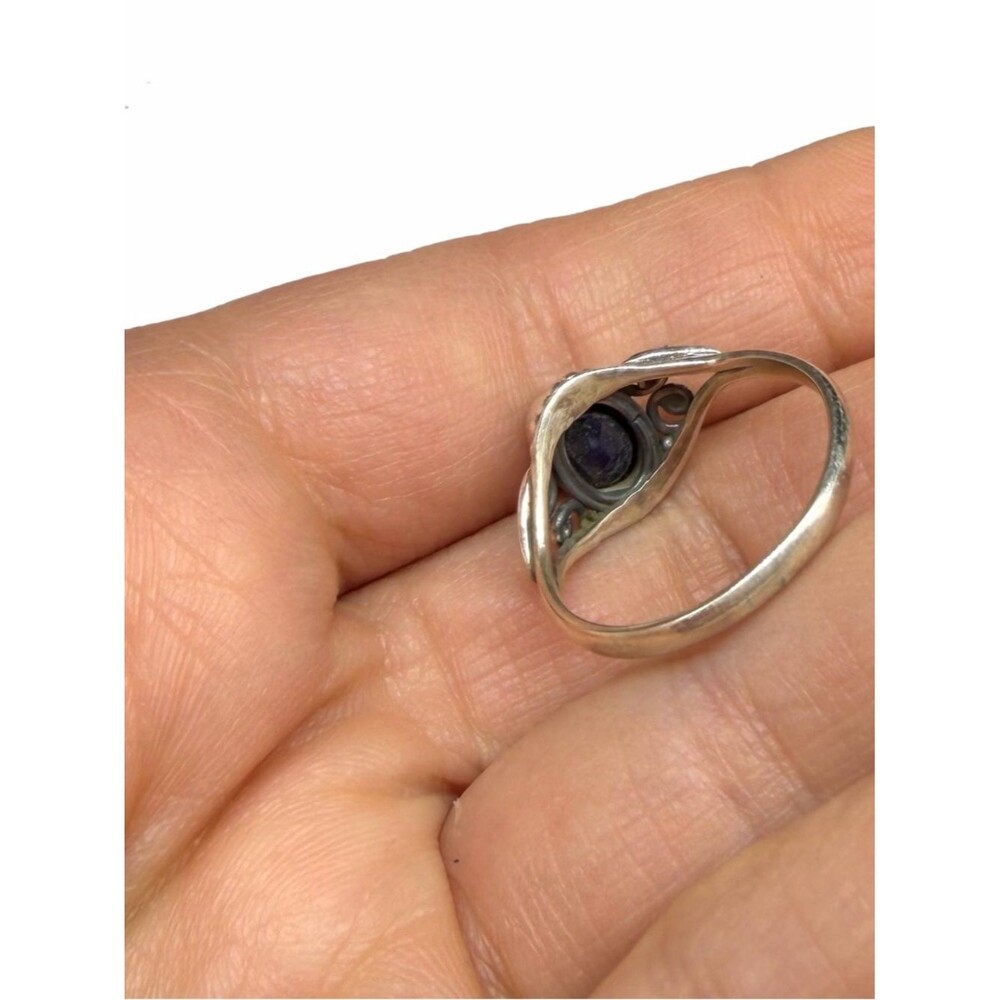 Blue Sapphire Ring Size 8.5 Solid 925 Sterling Silver Faceted Stone Heart Design - Picture 4 of 5